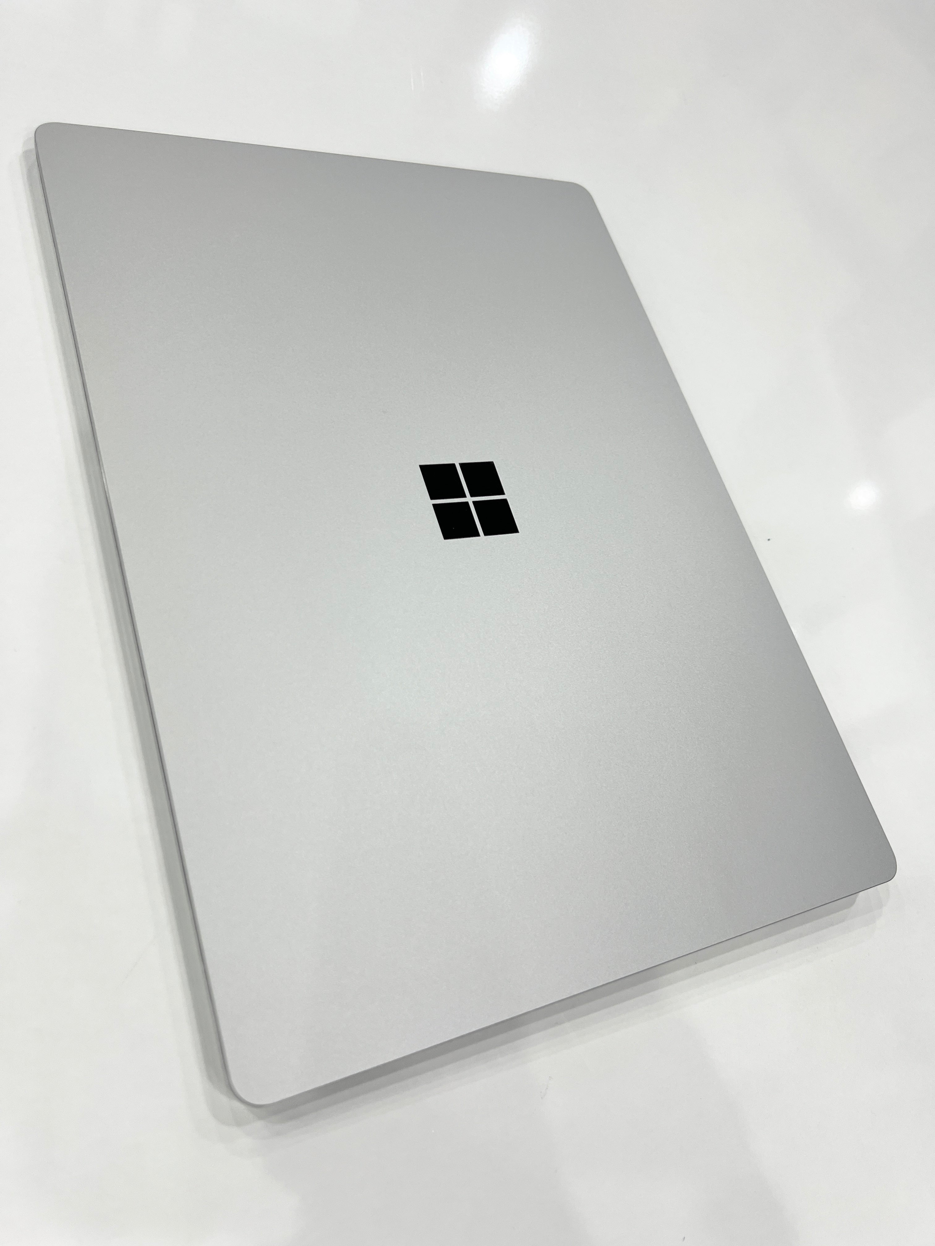 Microsoft Surface Laptop 4 AMD Ryzen 5 4680U LE STORE INFORMATIQUE microsoft-surface-laptop-4-amd-ryzen-5-4680u-le-store-informatique