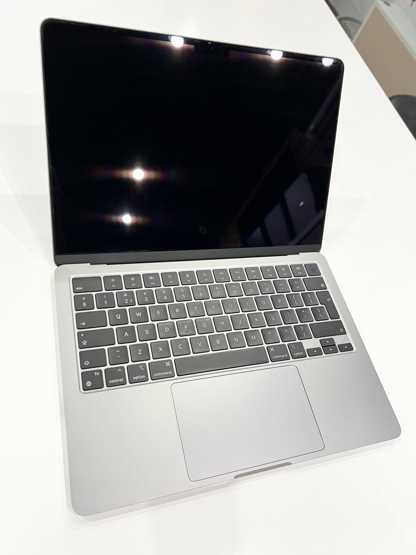APPLE MACBOOK AIR M2 13 POUCES (2022)