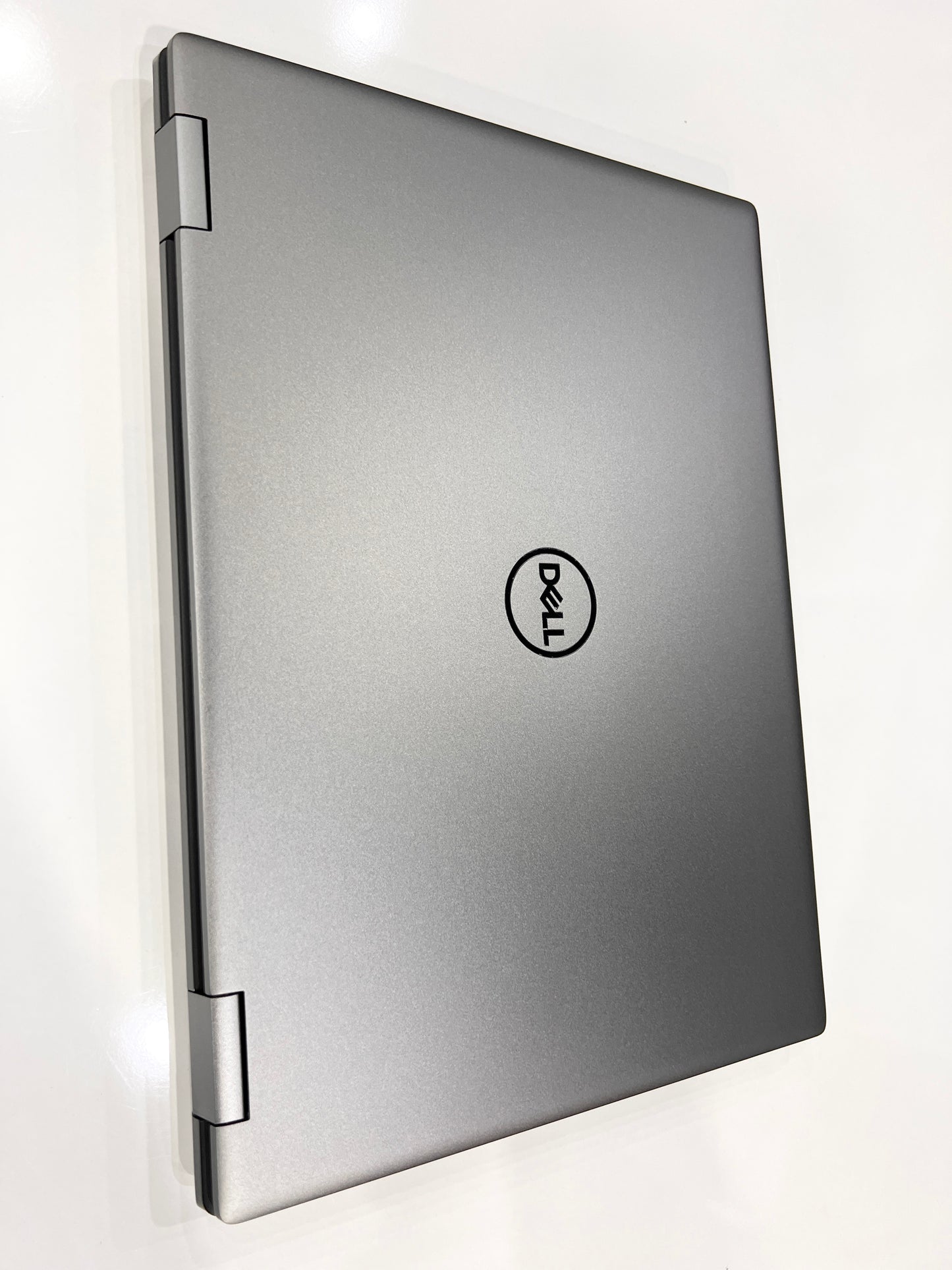 Station de Travail Mobile DELL Precision 7680 i7 13th-RTX™ 2000 8G