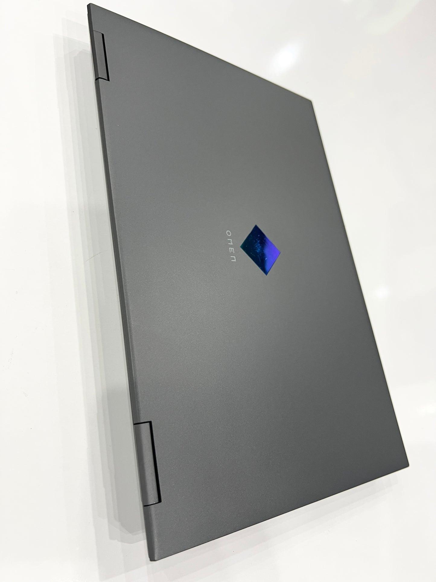 HP OMEN Laptop 15-en1003sf Ryzen 5 5600H-RTX 3060 6G