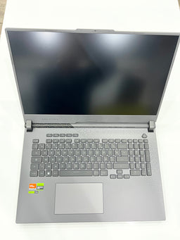 ASUS ROG STRIX 17 G713PI Ryzen 9 7845HX-RTX 4070 8G