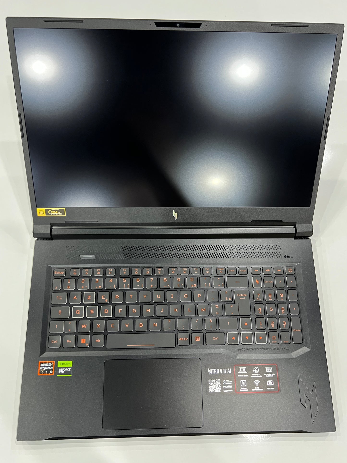 Acer Nitro V 17 AI Ryzen AI 5-RTX 4050 6G