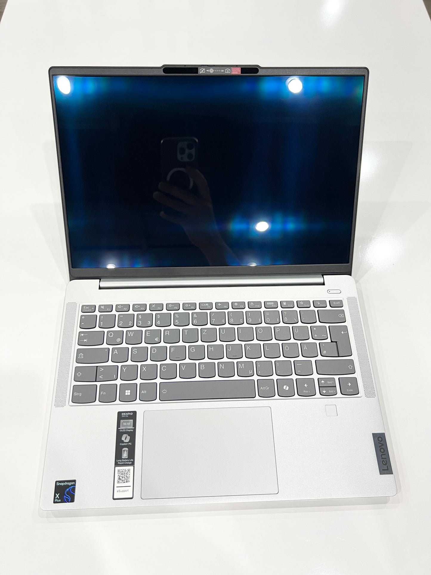 Lenovo IdeaPad Slim 5 14 OLED 2025