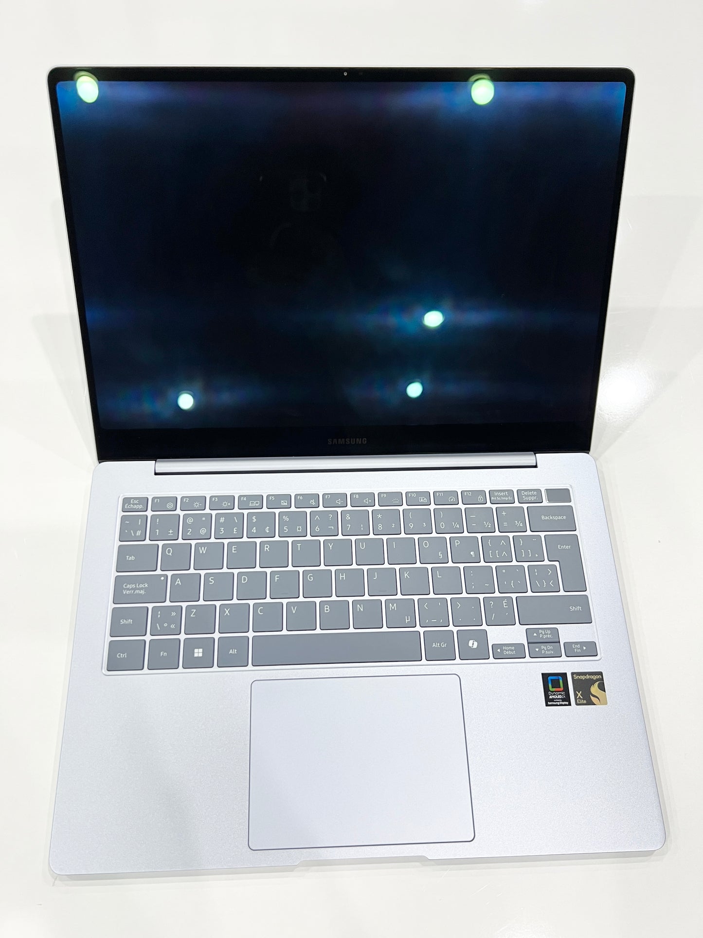 Samsung Galaxy Book4 Edge 14" Copilot+ PC AMOLED