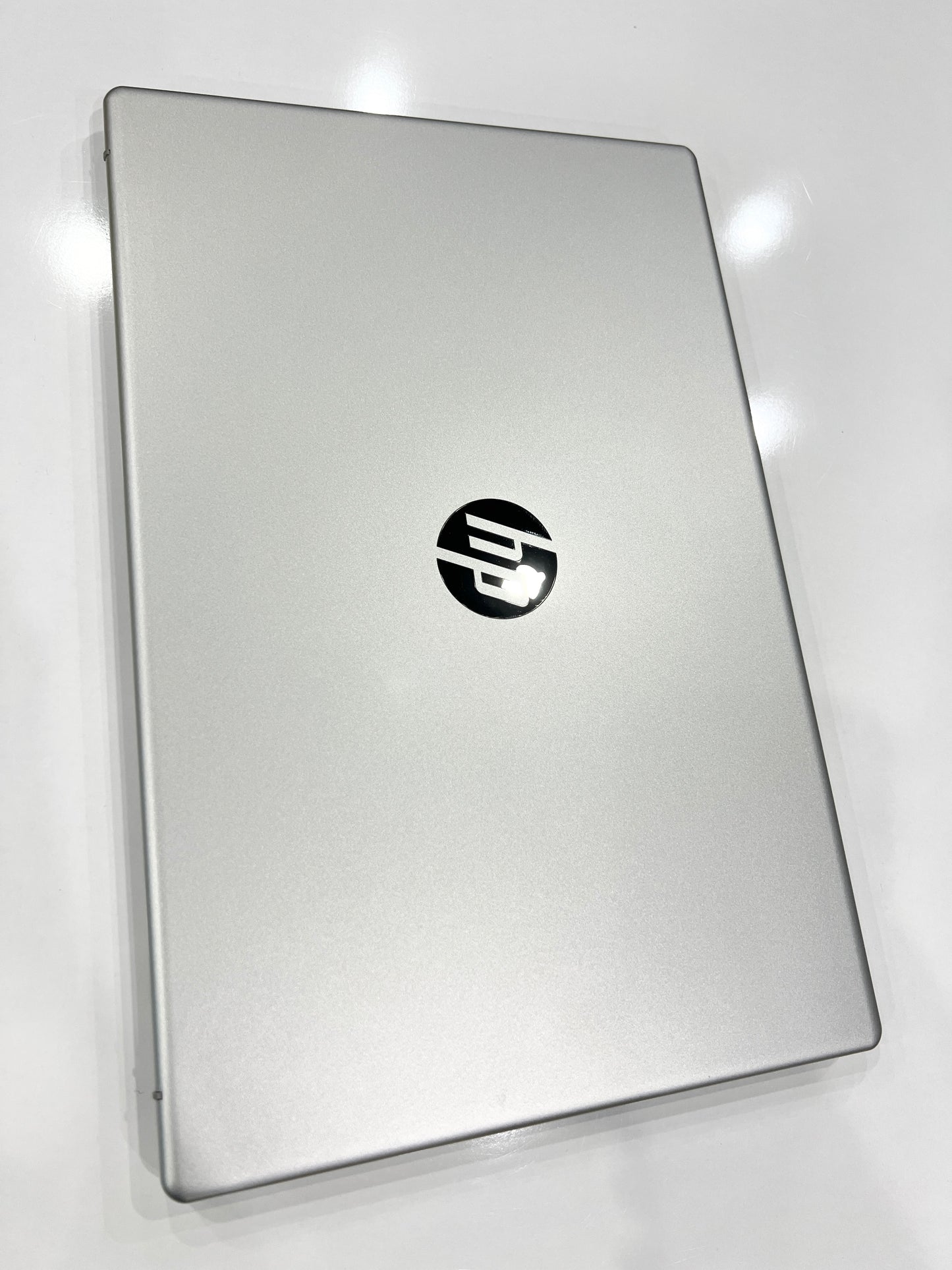 HP Laptop 15-fc0101nb Ryzen™ 5 7520U