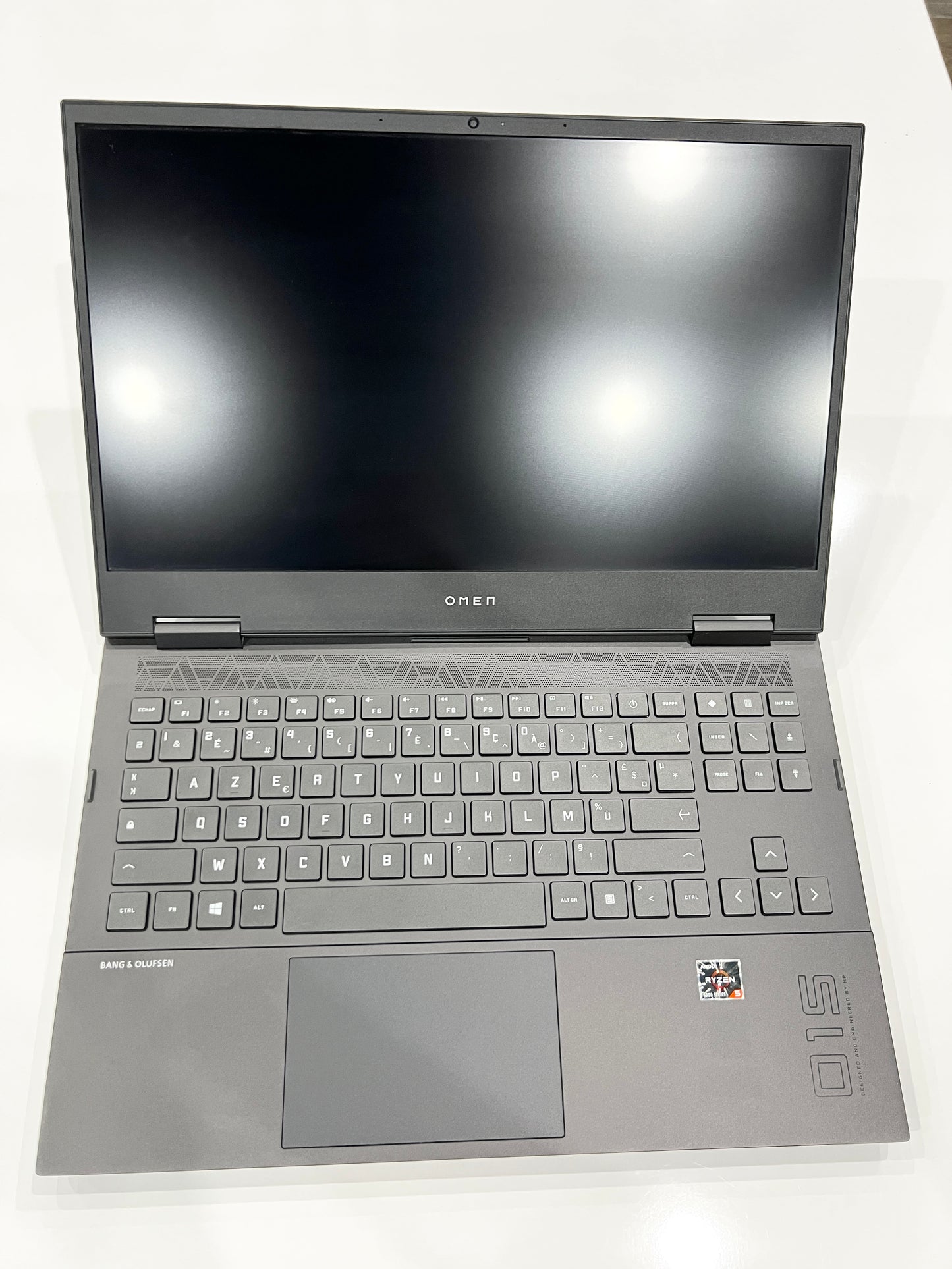 HP OMEN Gaming 15-en1021nf Ryzen 5 5600H-RTX 3060