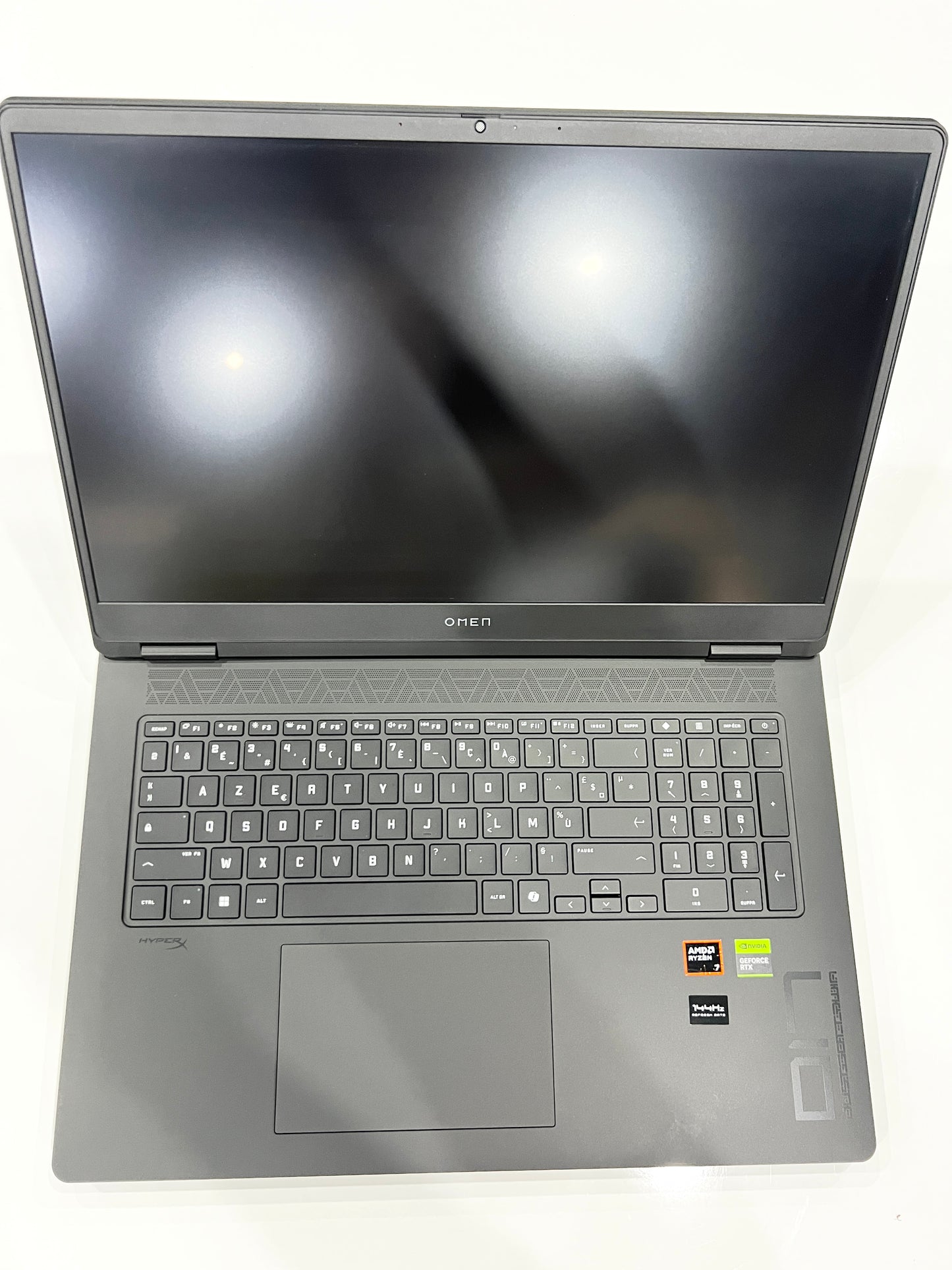 HP OMEN Gaming 17 Ryzen 7 8845HS-RTX 4070 8G