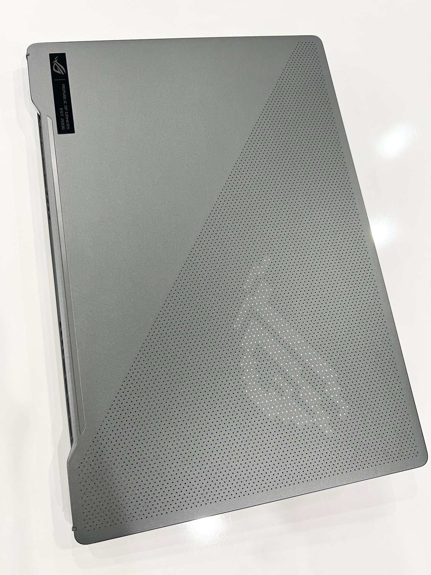 ASUS ROG ZEPHYRUS G14 GA401II Ryzen 7 4800HS-GTX 1650 Ti