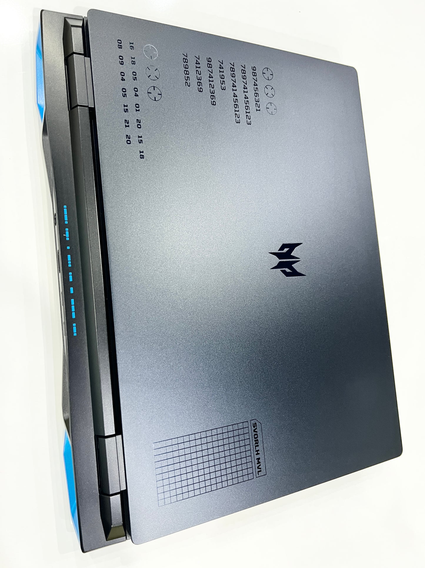 ACER PREDATOR HELIOS NEO 16 i9 13th-RTX 4070 8G