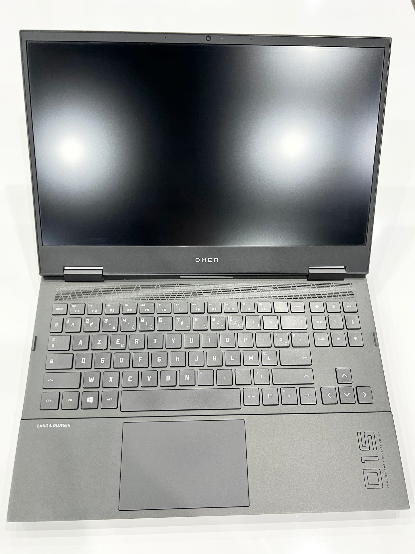 HP OMEN Laptop 15-en1003sf Ryzen 5 5600H-RTX 3060 6G