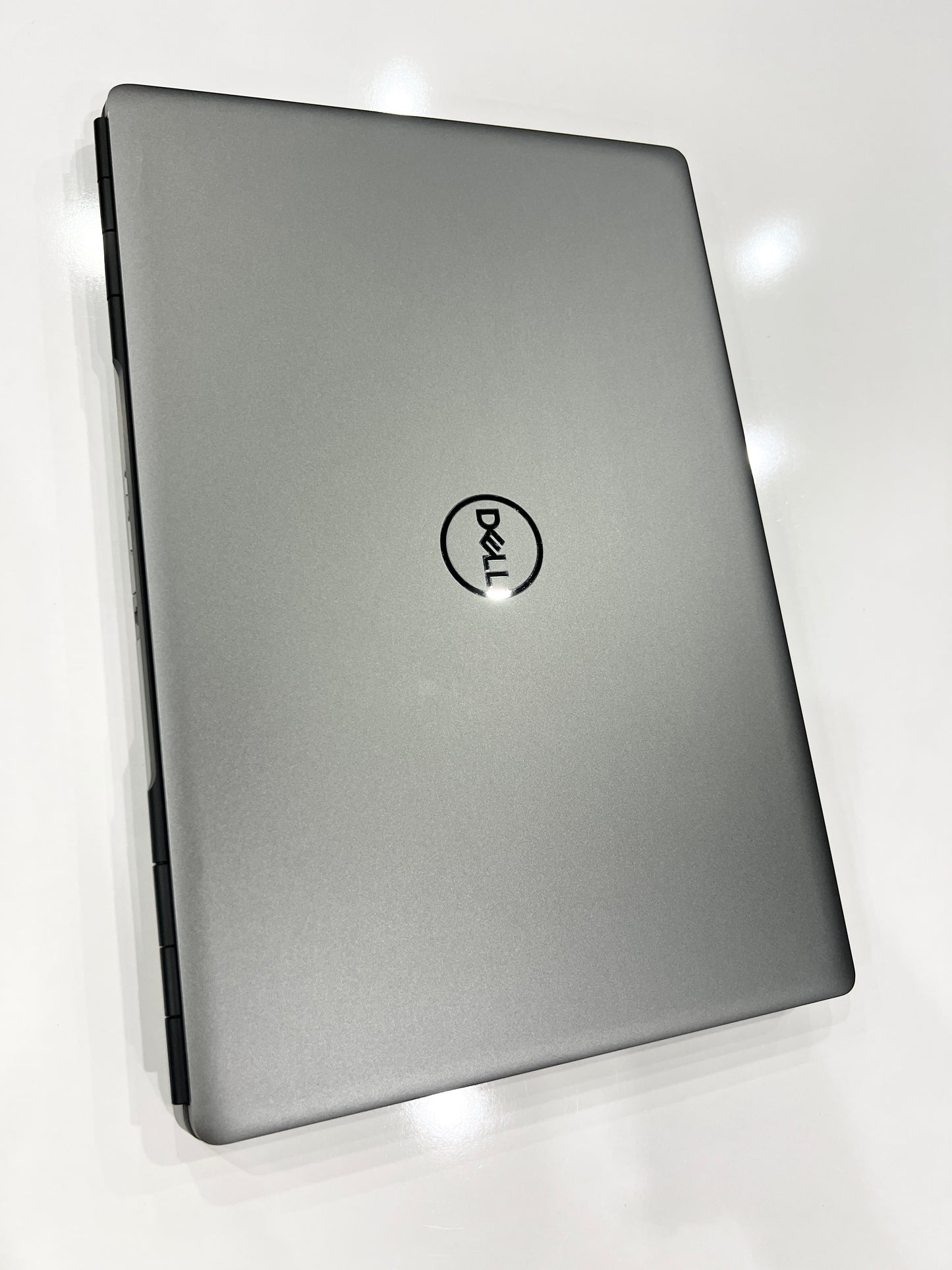 Dell Precision 7560 Workstation i7 11th-NVIDIA T1200 4G