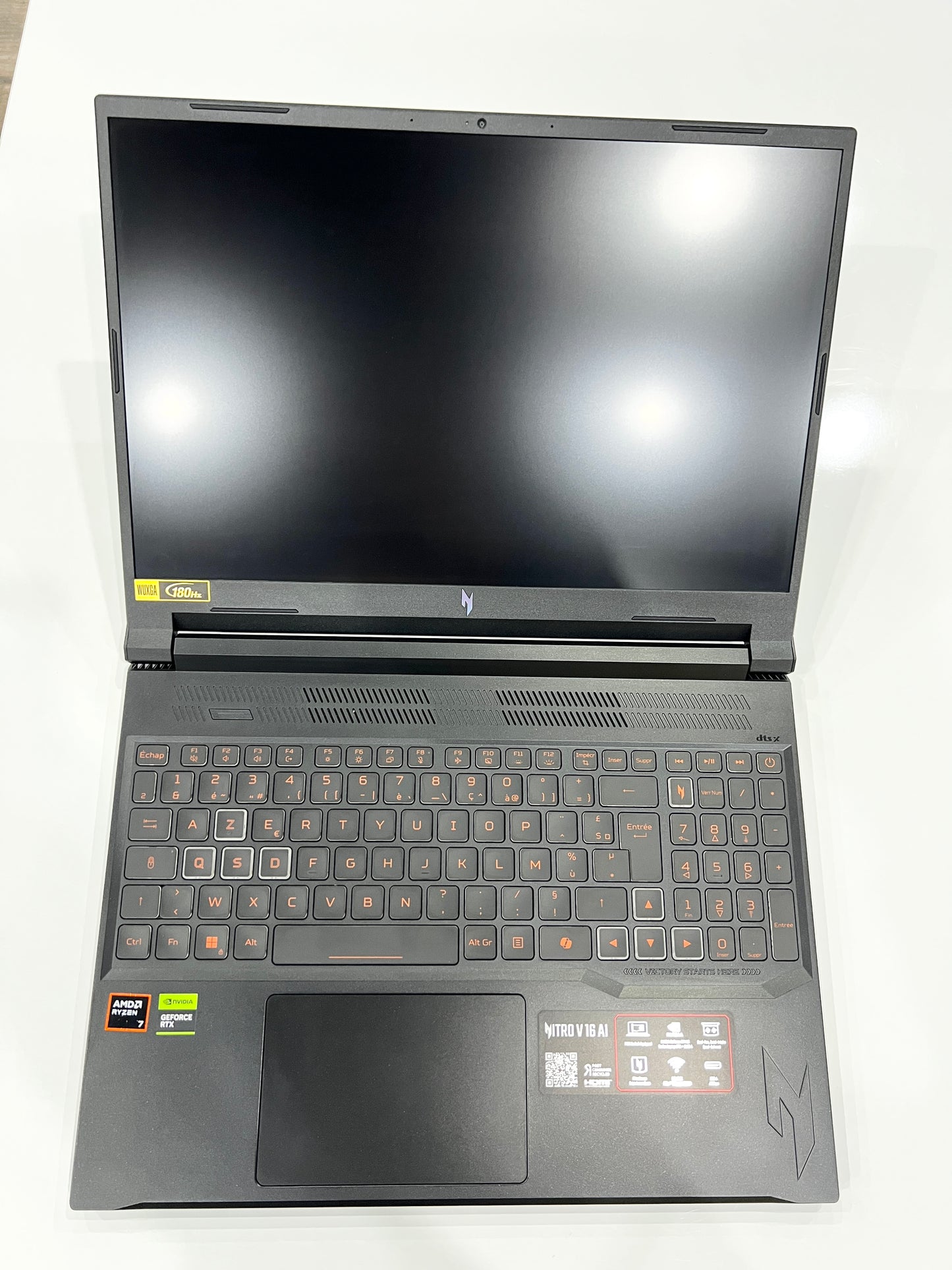 Acer Acer Nitro V16 ANV16-42 Ryzen AI 7 260-RTX 5060 8G