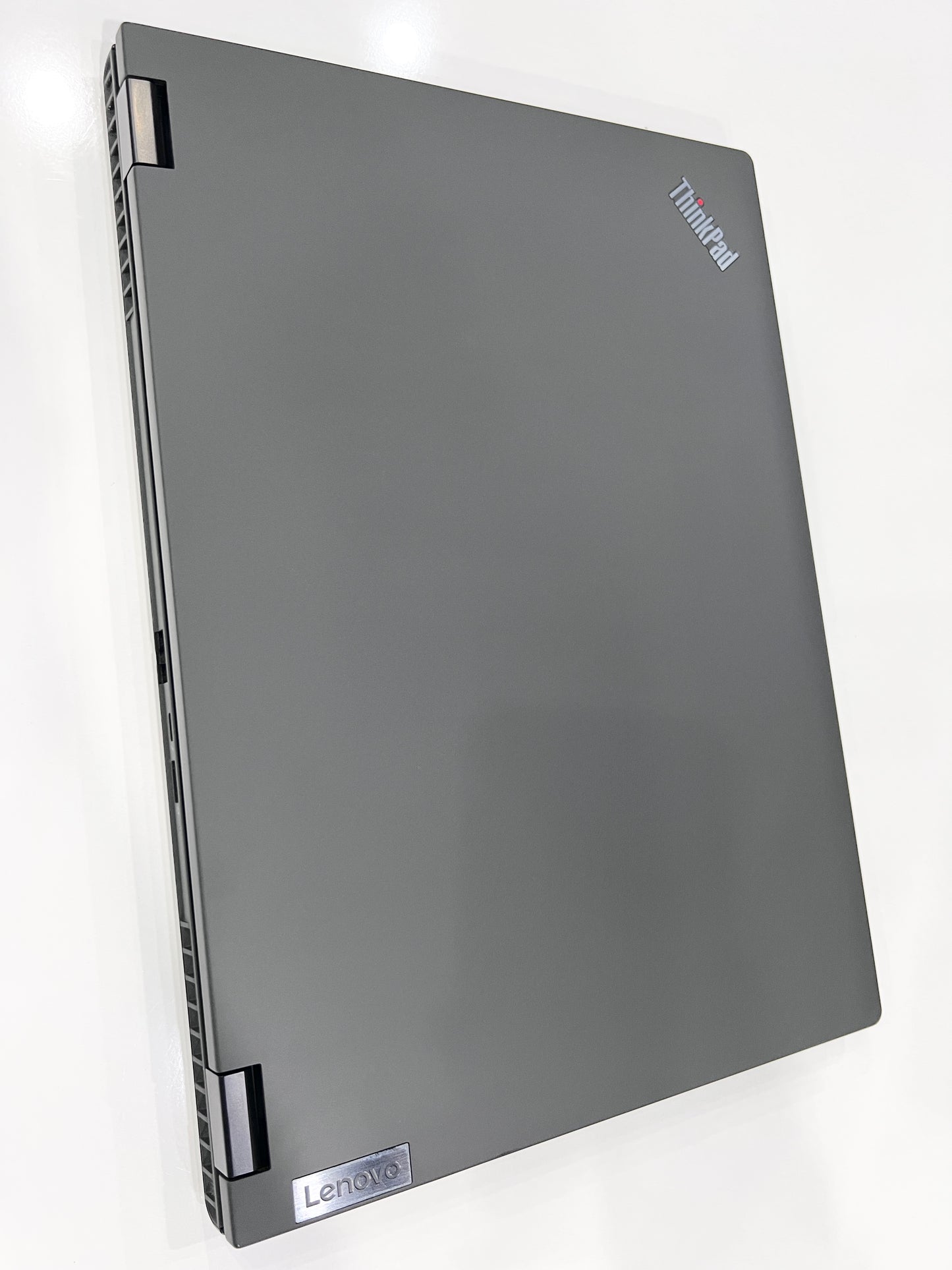 Lenovo ThinkPad P16v Gen 2 Workstation Ultra 7 155H-RTX 500 ADA 4G