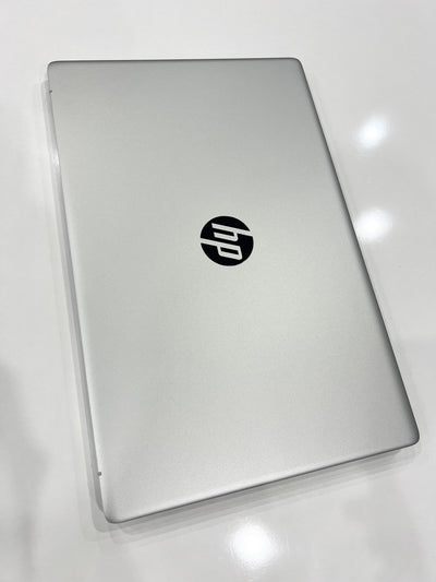 HP Laptop 17-cn3031nf i5 13th