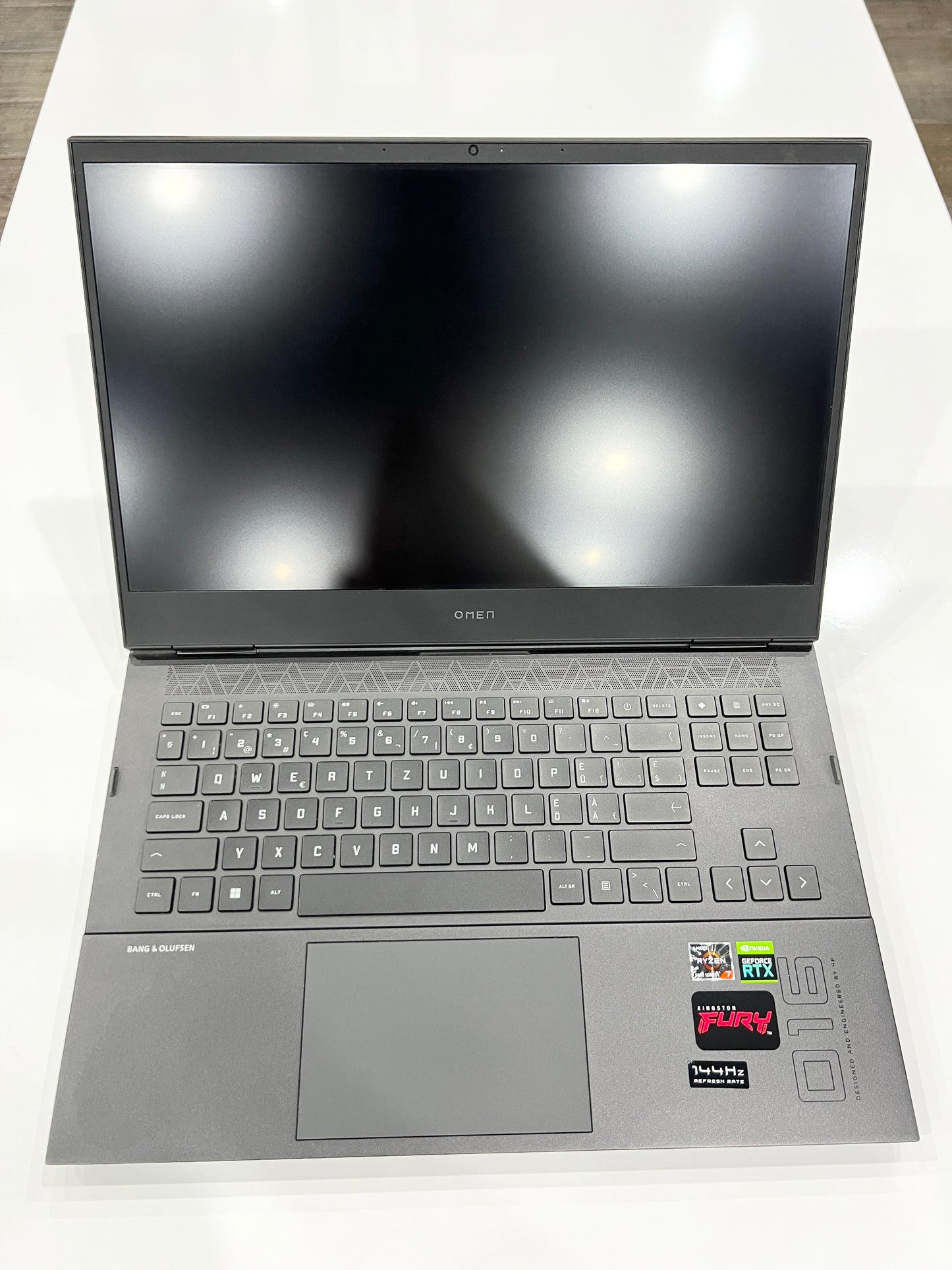 HP OMEN 16-c0990nz Ryzen 7 5800H-RTX 3070 8G