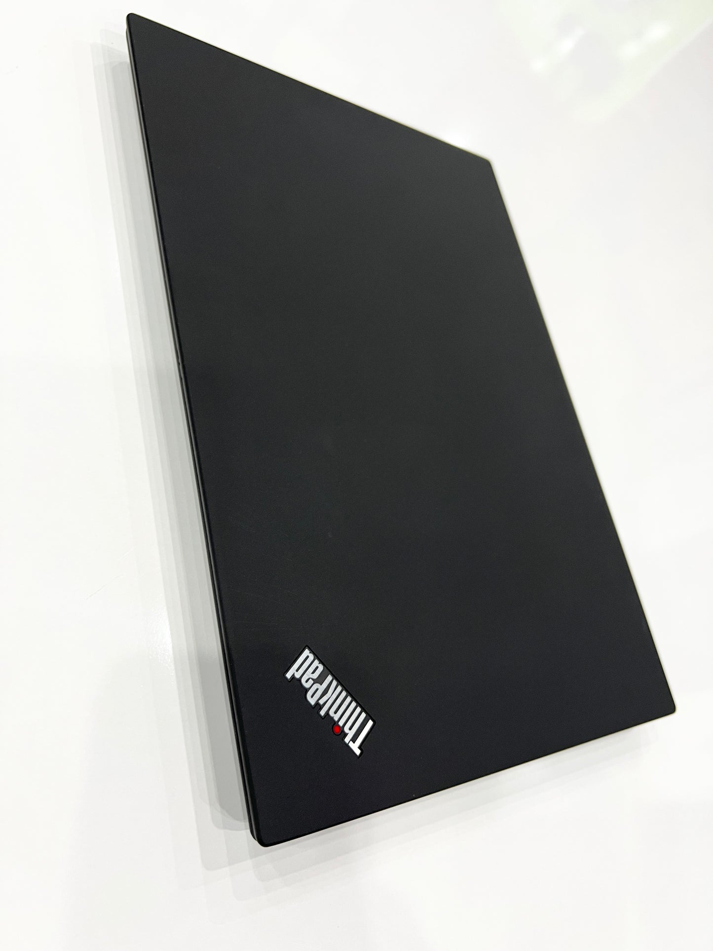 Lenovo ThinkPad P14s Gen 2 Ryzen 7 PRO 5850U-Radeon Pro 4G