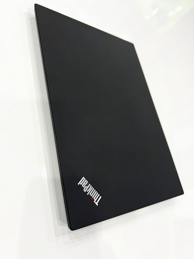 Lenovo ThinkPad P14s Gen 2 Ryzen 7 PRO 5850U-Radeon Pro 4G