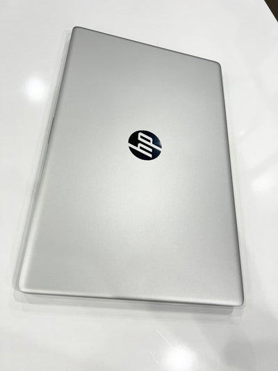 HP Laptop 17-cp2051nd Ryzen 5-7520U